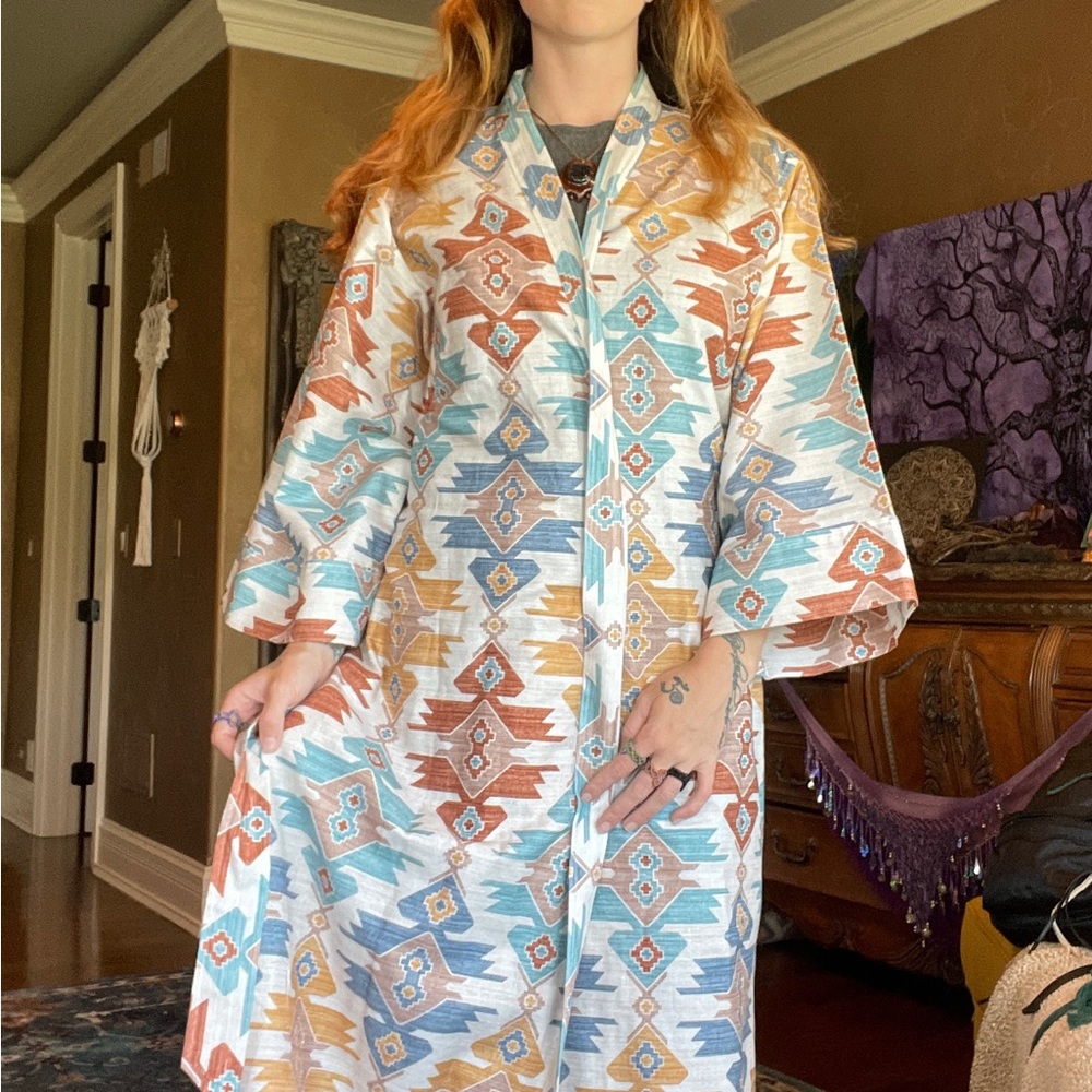Tribal Lightweight Robe - Picture 2 of 7